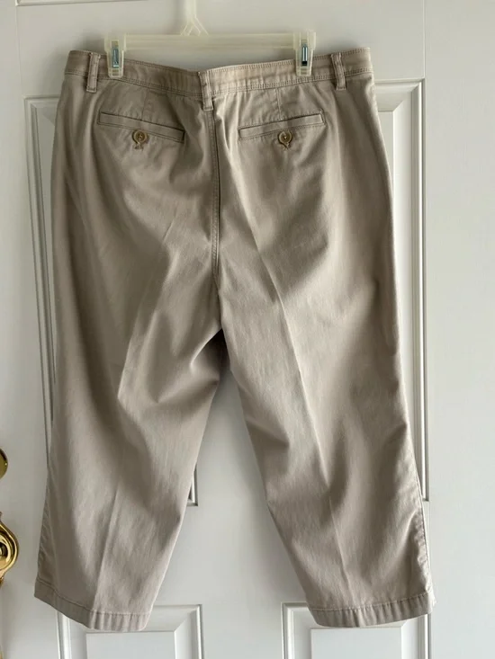 Women’s capris - Picture 3 of 3